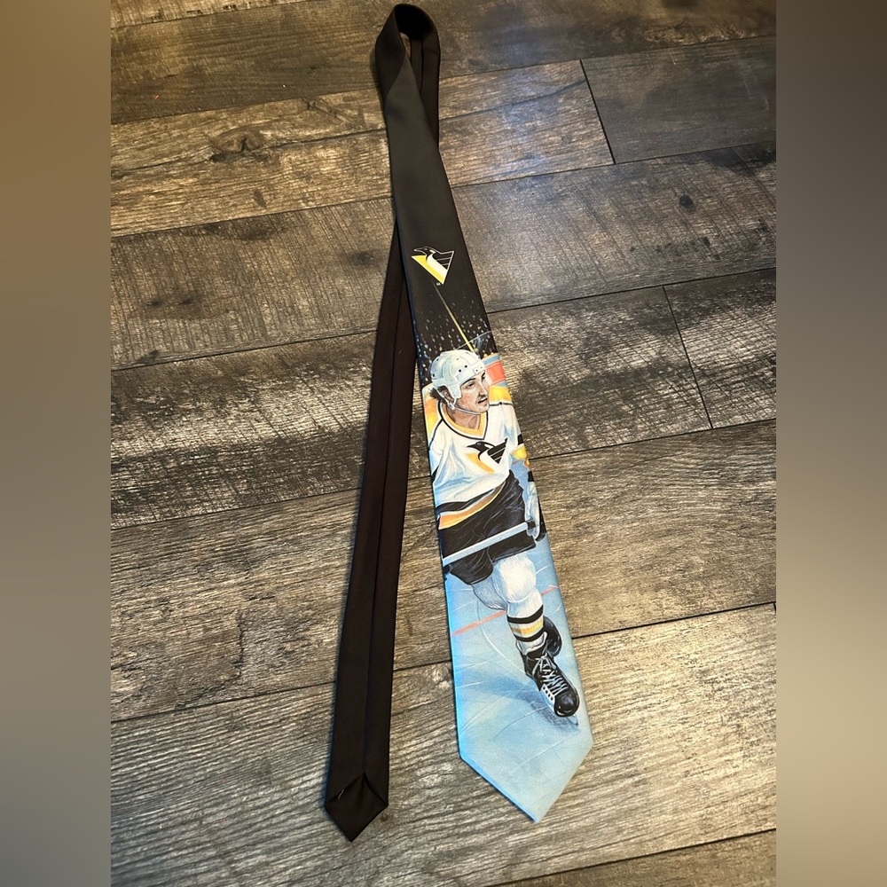 Vintage 1992 Pittsburgh Penguins NHL Ralph Marlin and Co. neck Tie Hockey